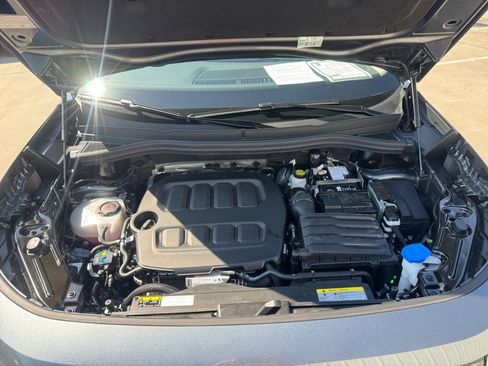 Used 2025 Volkswagen Tiguan S image 20