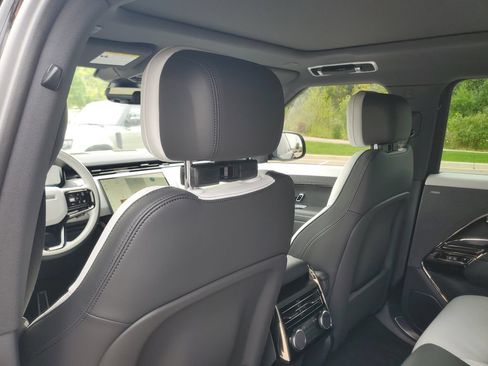 Used 2024 Land Rover Range Rover Sport Dynamic SE AWD/4WD image 26