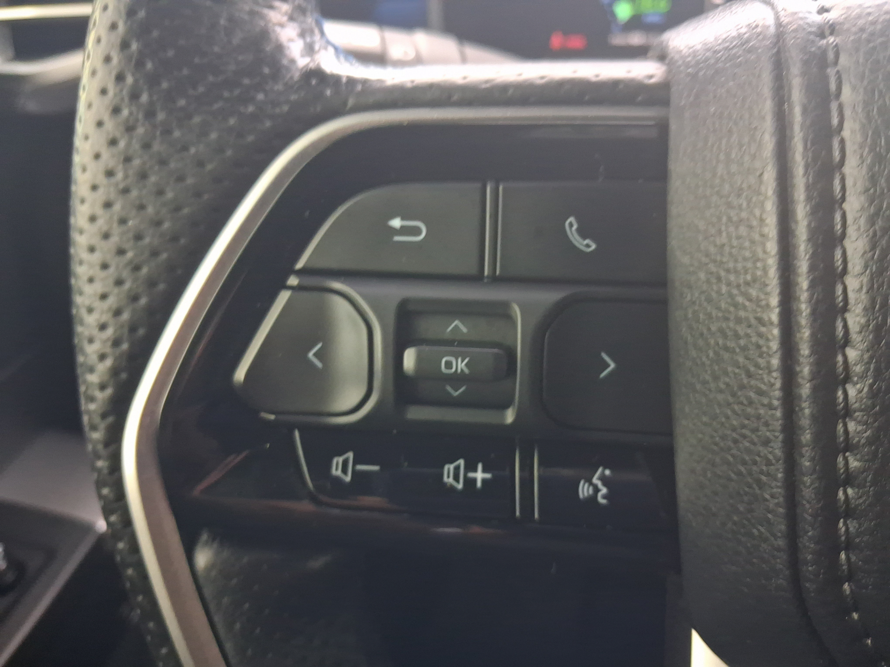 Used 2024 Toyota Sequoia Platinum RWD image 26