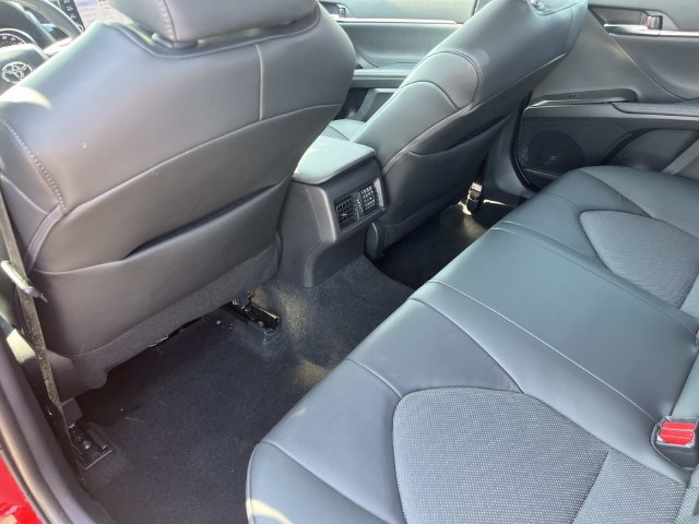 Used 2024 Toyota Camry XLE w/ Cold Weather Package FWD image 17