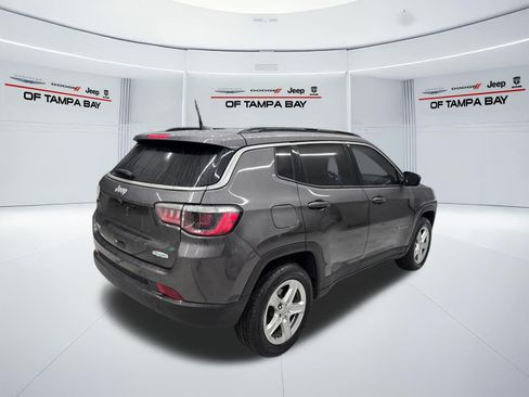 Used 2023 Jeep Compass Latitude AWD/4WD image 6