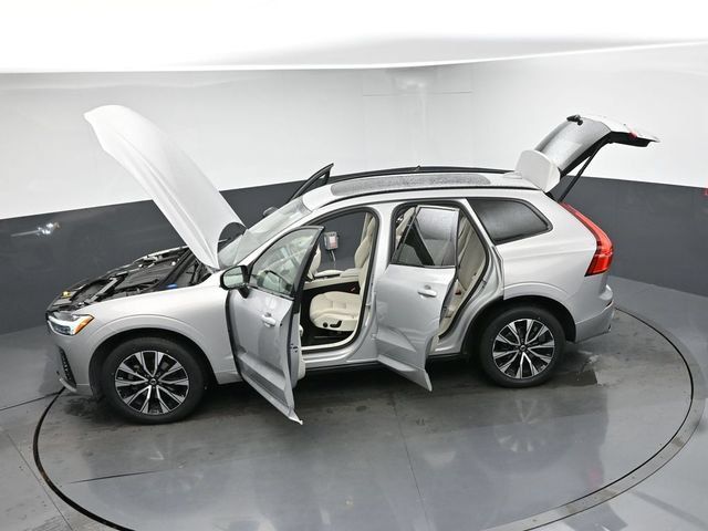 Used 2024 Volvo XC60 B5 Core AWD/4WD image 48