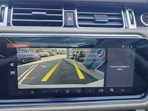 Used 2019 Land Rover Range Rover Supercharged AWD/4WD image 28