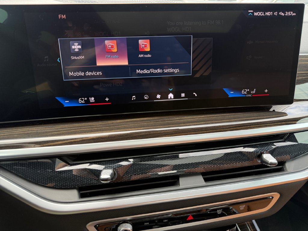 Certified 2024 BMW X5 xDrive40i w/ Premium Package AWD/4WD image 23