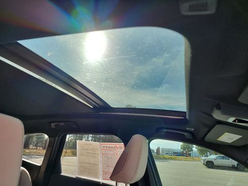 Used 2025 BMW X1 xDrive28i w/ Technology Package image 8