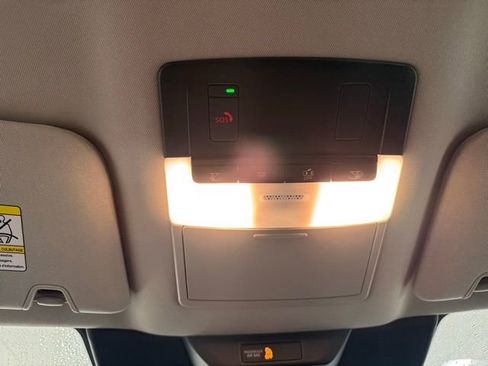 Used 2025 Nissan Pathfinder SL image 22