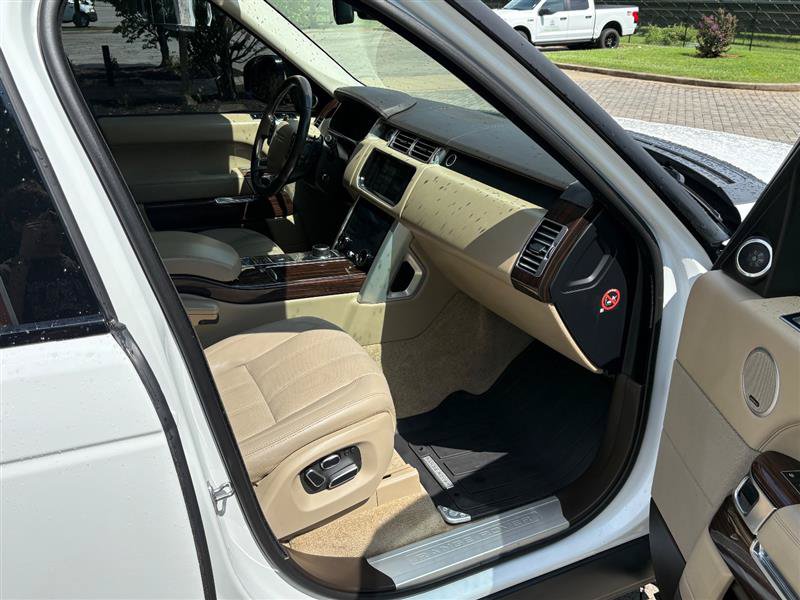 Used 2015 Land Rover Range Rover Supercharged AWD/4WD image 28