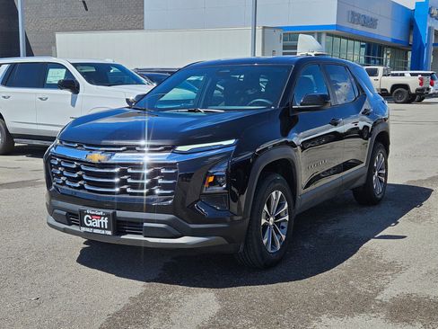 Used 2026 Chevrolet Equinox LT AWD/4WD image 8