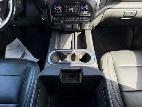 Used 2020 Chevrolet Silverado 1500 LTZ image 11