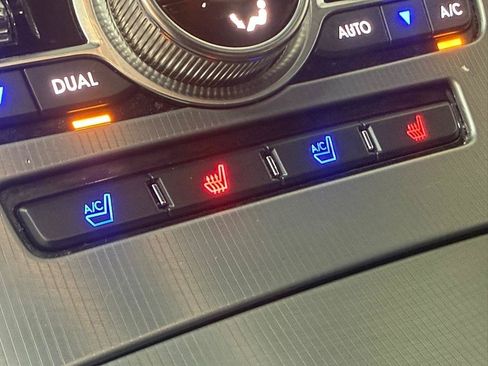 Used 2017 Lincoln MKZ Reserve w/ Technology Package FWD image 25
