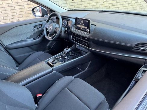 Used 2023 Nissan Rogue S image 13