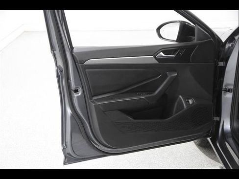 Certified 2024 Volkswagen Jetta Sport FWD image 4