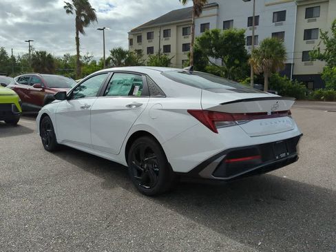 New 2026 Hyundai Elantra SEL Sport FWD image 4
