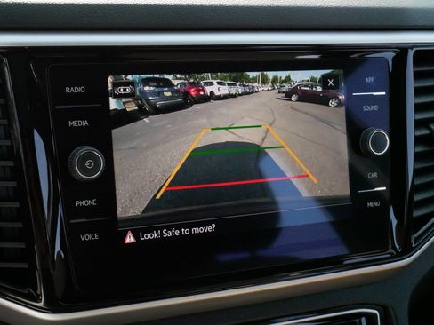 Certified 2023 Volkswagen Atlas Cross Sport SE w/ Panoramic Sunroof Package AWD/4WD image 30