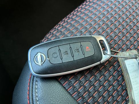 Used 2026 Nissan Kicks SR AWD/4WD image 20