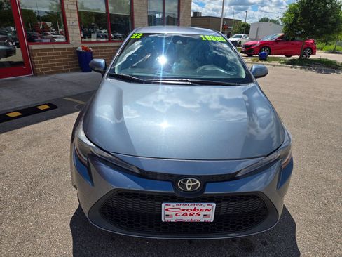 Used 2022 Toyota Corolla LE FWD image 2
