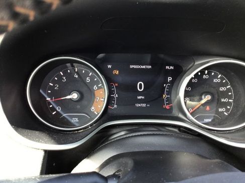 Used 2018 Jeep Compass Latitude w/ Popular Equipment Group FWD image 29