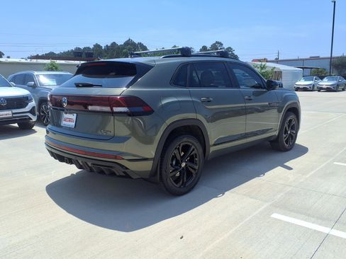 New 2026 Volkswagen Atlas Cross Sport SEL R-Line AWD/4WD image 4