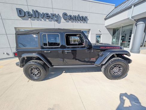 Used 2021 Jeep Wrangler Unlimited Rubicon w/ Xtreme Recon 35" Tire Package image 5