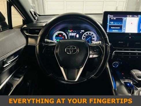 Used 2022 Toyota Venza Limited AWD/4WD image 4