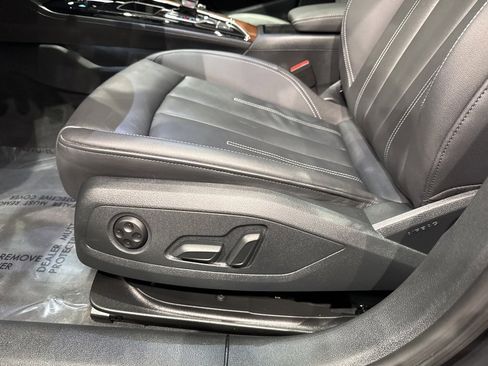 Used 2022 Audi A4 2.0T Premium image 13