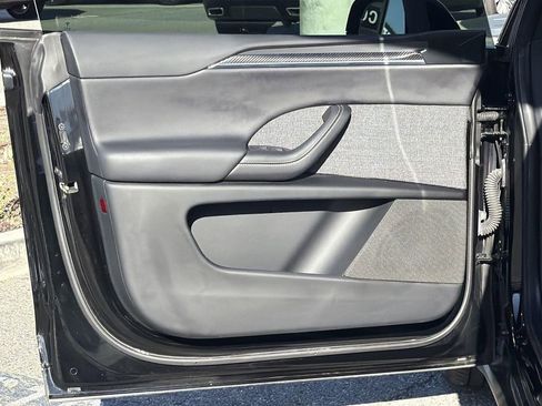 Used 2022 Tesla Model X Plaid image 20