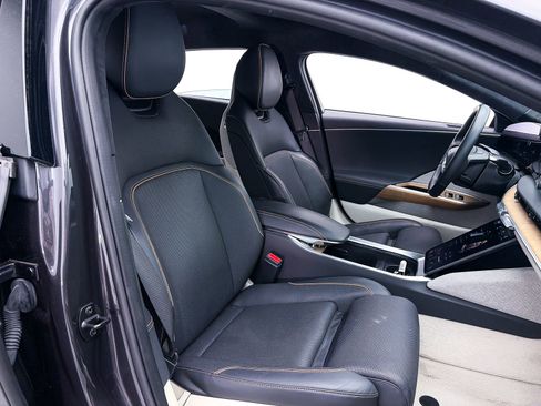 Used 2024 Lucid Air Touring AWD/4WD image 36