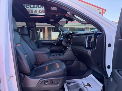 Used 2024 GMC Sierra 2500 AT4 w/ AT4 Premium Plus Package AWD/4WD image 27