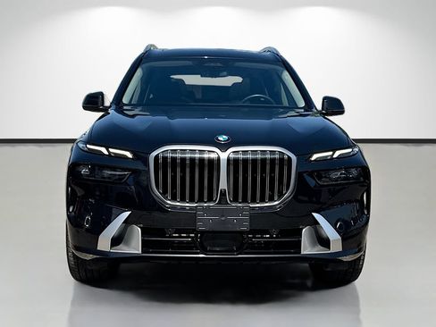 Used 2023 BMW X7 xDrive40i w/ Premium Package AWD/4WD image 8