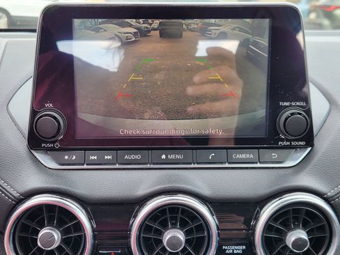 Used 2020 Nissan Sentra SV image 13