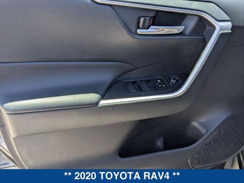 Used 2020 Toyota RAV4 XLE w/ Convenience Package FWD image 10