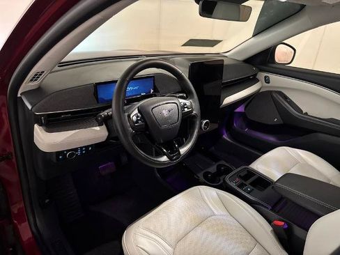 Certified 2025 Ford Mustang Mach-E Premium RWD image 5