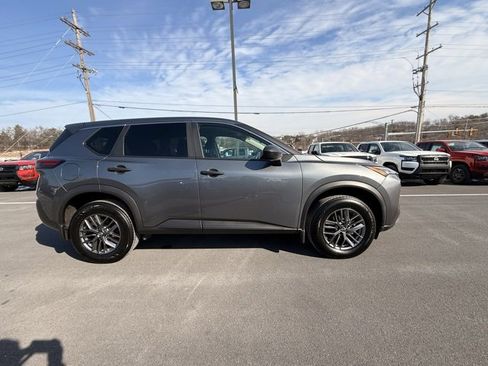 Certified 2023 Nissan Rogue S image 4