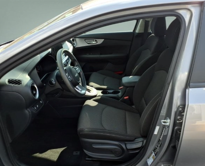 Used 2024 Kia Forte LXS FWD image 7