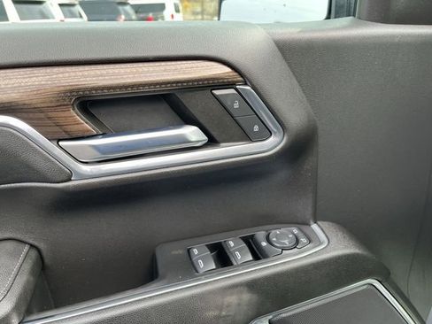 Used 2023 Chevrolet Silverado 1500 LT image 17