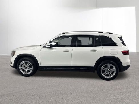 Used 2022 Mercedes-Benz GLB 250 4MATIC image 29
