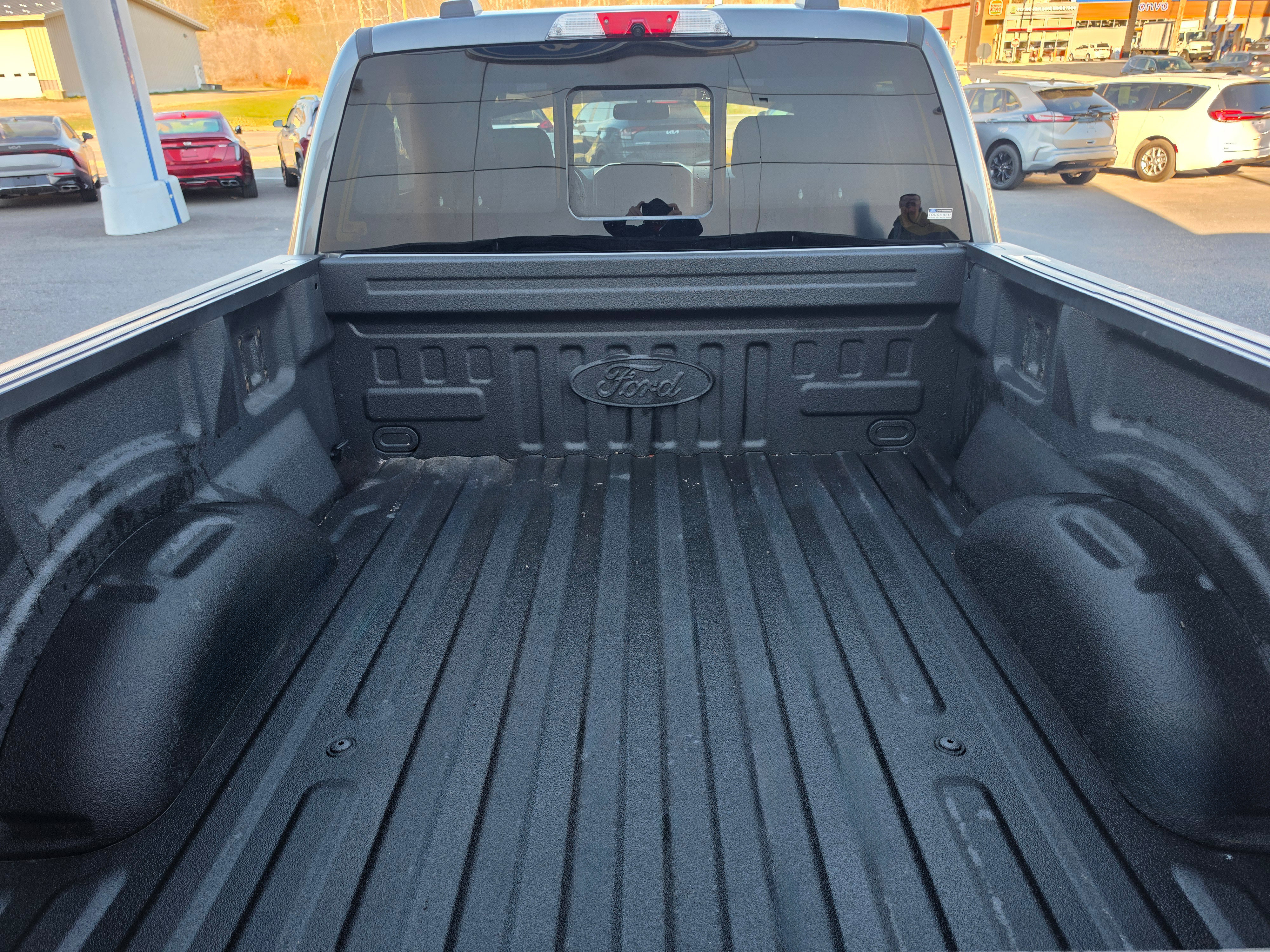 Used 2022 Ford F150 XLT w/ Equipment Group 302A High AWD/4WD image 5