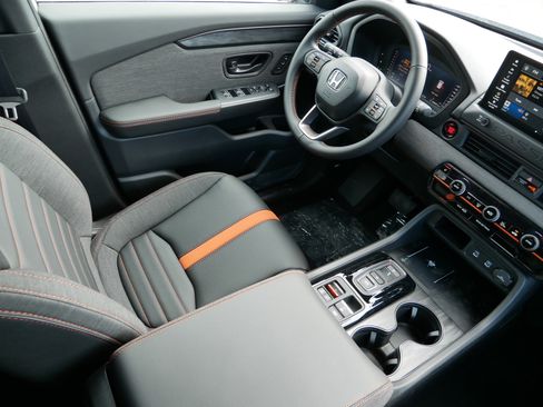 New 2026 Honda Passport TrailSport image 9