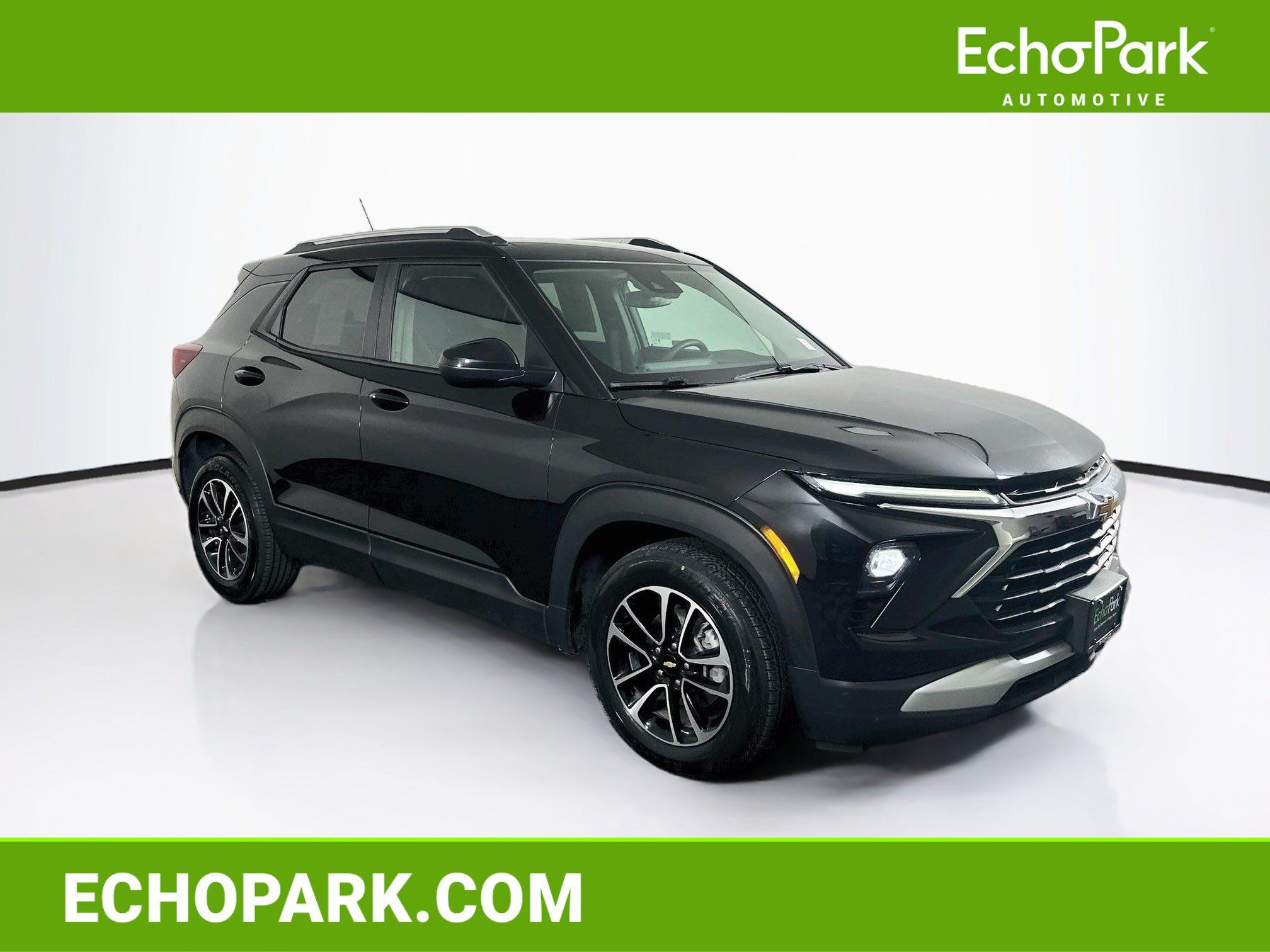 Used 2025 Chevrolet TrailBlazer LT FWD image 1