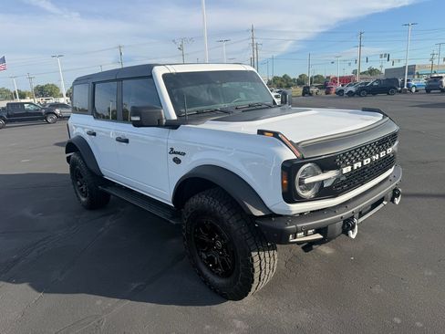 Used 2024 Ford Bronco Wildtrak AWD/4WD image 3