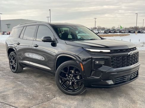 Used 2024 Chevrolet Traverse RS image 6