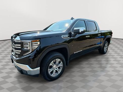 Used 2025 GMC Sierra 1500 SLT AWD/4WD image 1