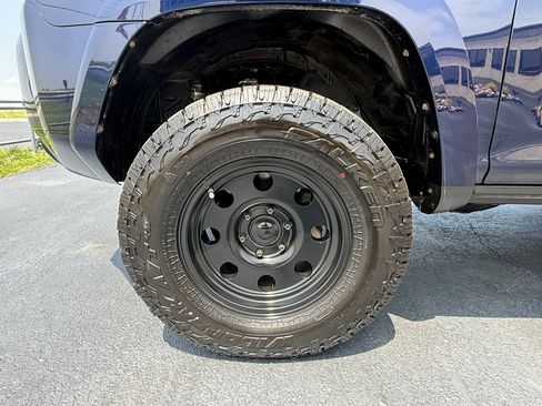 Used 2017 Toyota 4Runner SR5 Premium AWD/4WD image 27