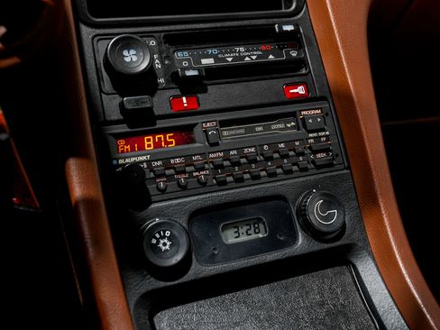 Used 1987 Porsche 928 S4 image 14