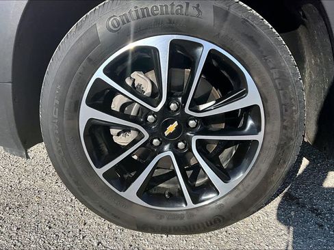 Used 2025 Chevrolet TrailBlazer LT w/ Convenience Package FWD image 9