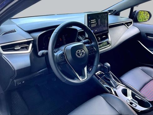 Certified 2025 Toyota Corolla XSE FWD image 17