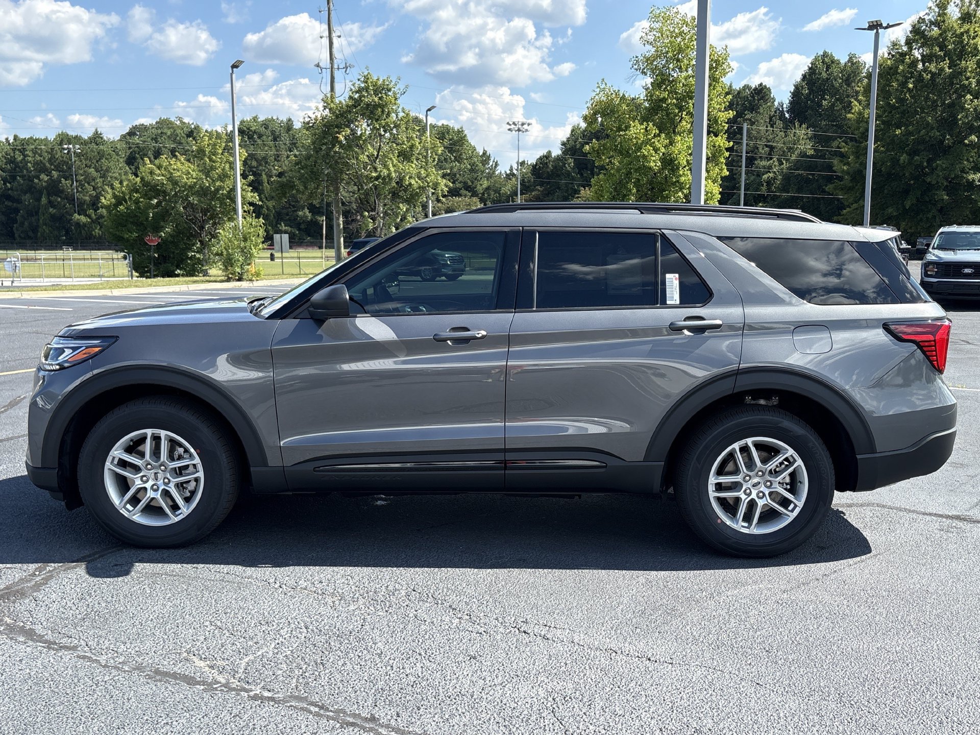 New 2026 Ford Explorer Active RWD image 19