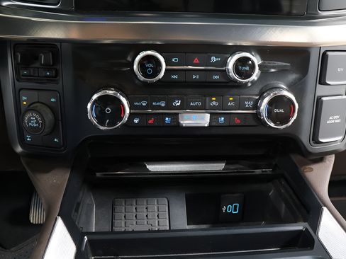 Used 2025 Ford F250 King Ranch w/ Tremor Off-Road Package AWD/4WD image 9