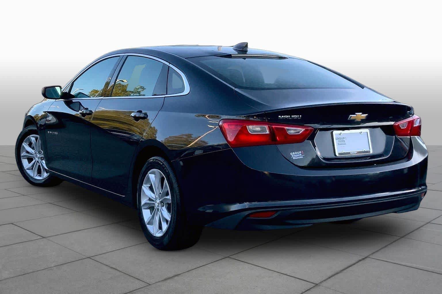 Used 2023 Chevrolet Malibu LT FWD image 11