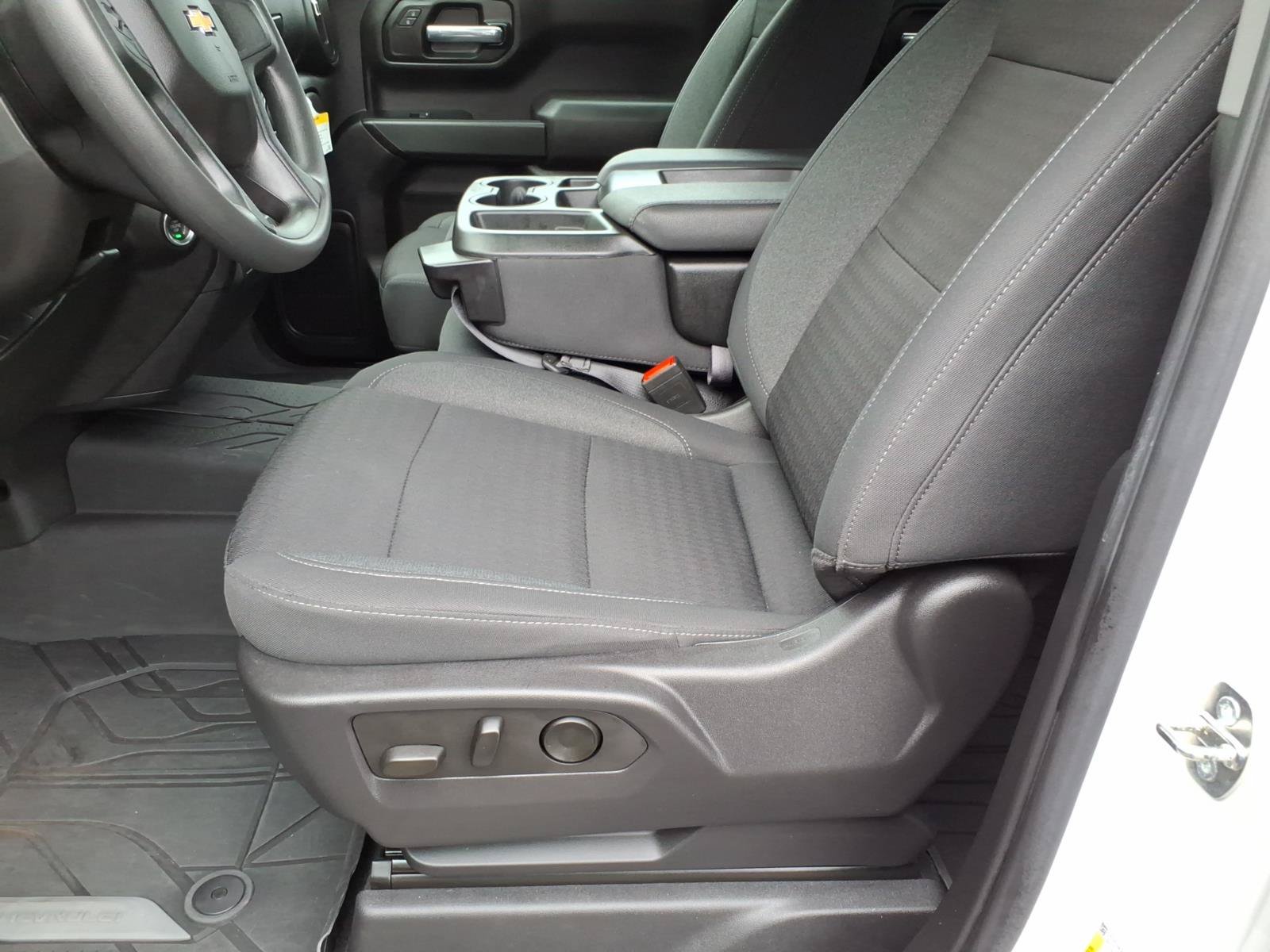 Certified 2023 Chevrolet Silverado 1500 Custom AWD/4WD image 15